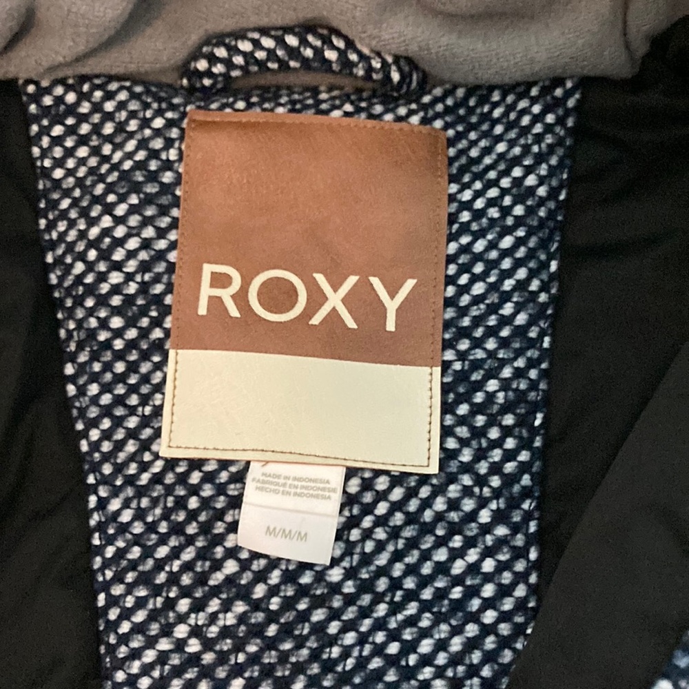 Never used Roxy jacket. - Picture 4 of 7